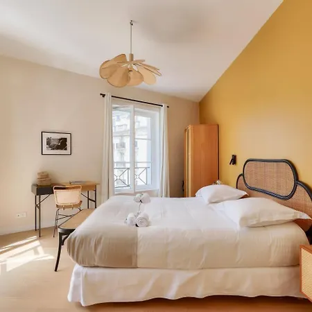 Grande Terrasse, Climatisation, 3 Chambres, Marais Apartment *