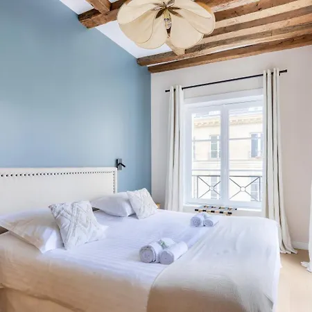Grande Terrasse, Climatisation, 3 Chambres, Marais Apartment *